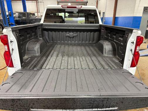 Summit White 2026 Chevrolet Silverado 1500 LT