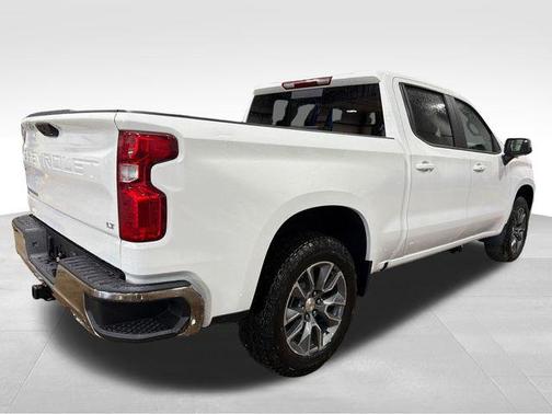 Summit White 2026 Chevrolet Silverado 1500 LT