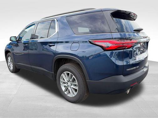 Northsky Blue Metallic 2023 Chevrolet Traverse LT Cloth