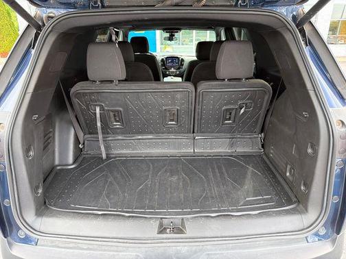 Northsky Blue Metallic 2023 Chevrolet Traverse LT Cloth