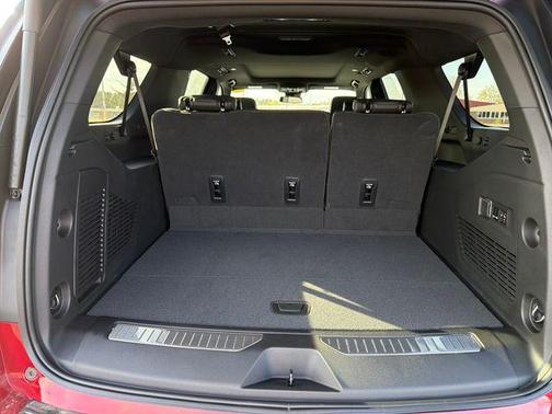 Radiant Red Tintcoat 2026 Chevrolet Suburban RST
