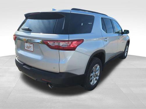Silver Ice Metallic 2021 Chevrolet Traverse LT Leather