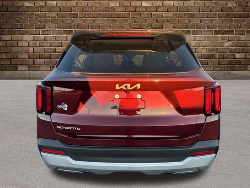 2025 Kia Sorento LX