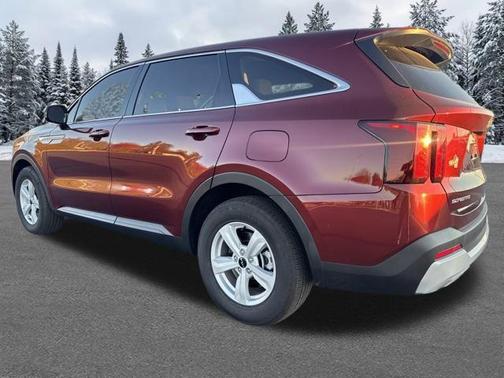 2025 Kia Sorento LX
