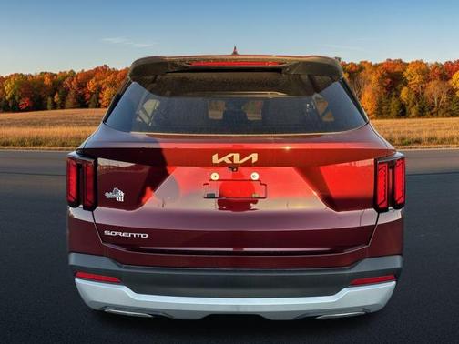 2025 Kia Sorento LX