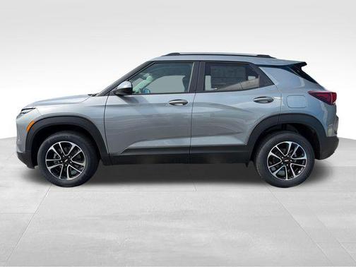 Sterling Gray Metallic 2026 Chevrolet Trailblazer LT