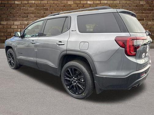 2022 GMC Acadia SLT
