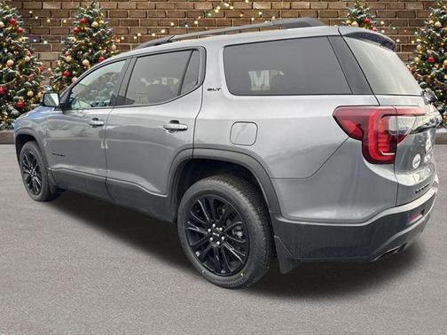 2022 GMC Acadia AWD SLT