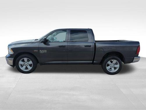 Granite Crystal Metallic Clearcoat 2023 RAM 1500 Classic SLT