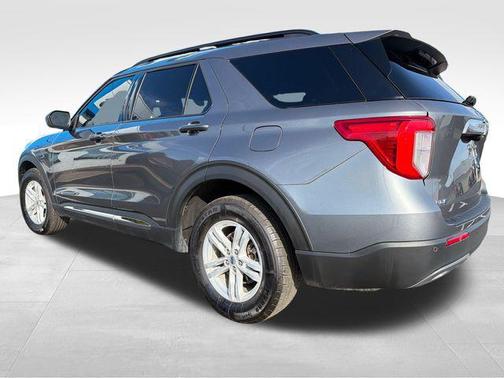 Carbonized Gray Metallic 2024 Ford Explorer XLT