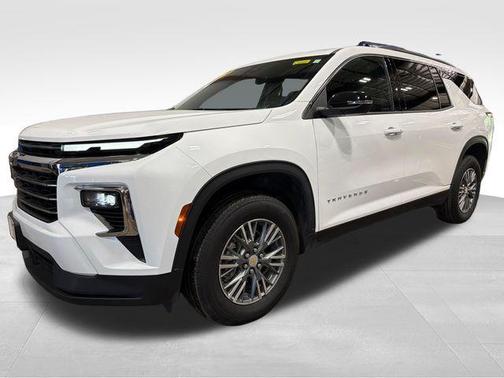 Summit White 2025 Chevrolet Traverse LT