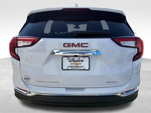 Summit White 2022 GMC Terrain SLT