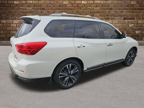 2018 Nissan Pathfinder Platinum