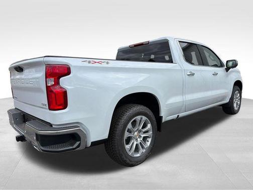 Polar White Tricoat 2026 Chevrolet Silverado 1500 LTZ