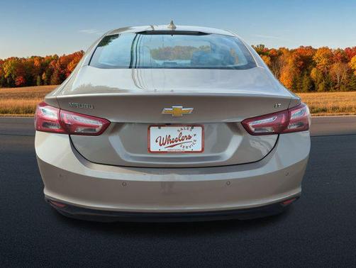 2022 Chevrolet Malibu FWD LT