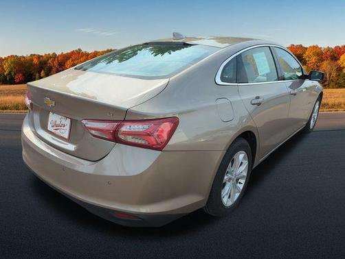 2022 Chevrolet Malibu FWD LT