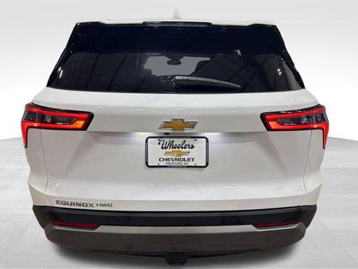 Summit White 2026 Chevrolet Equinox 1LT