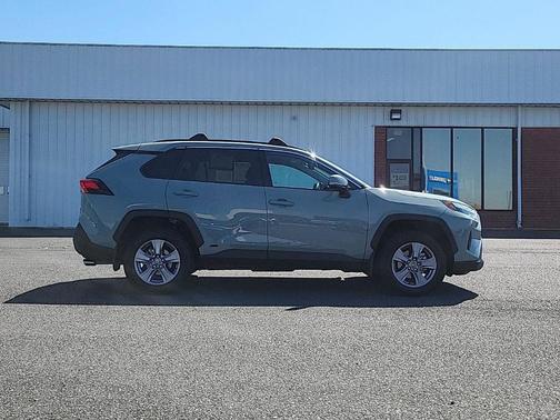 2023 Toyota RAV4 Hybrid XLE