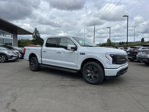 2025 Ford F-150 Lightning LARIAT