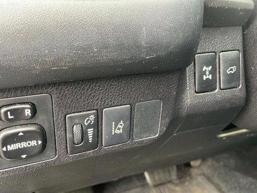 2017 Toyota RAV4 SE