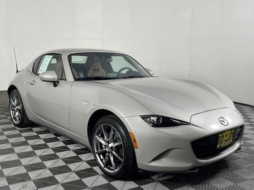 2022 Mazda MX-5 Miata RF Grand Touring