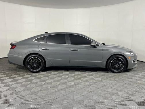 2022 Hyundai SONATA Hybrid SEL