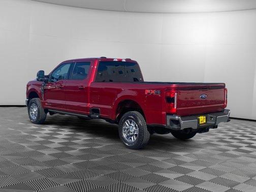 2025 Ford F-350 Lariat Super Duty