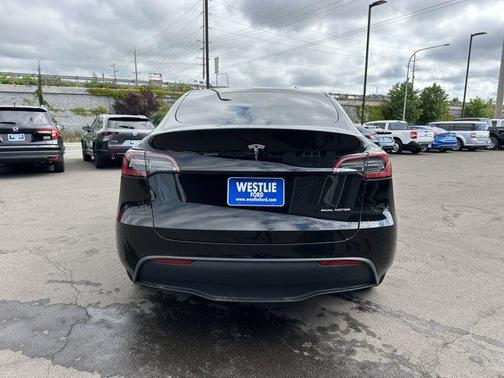 2024 Tesla Model Y Long Range