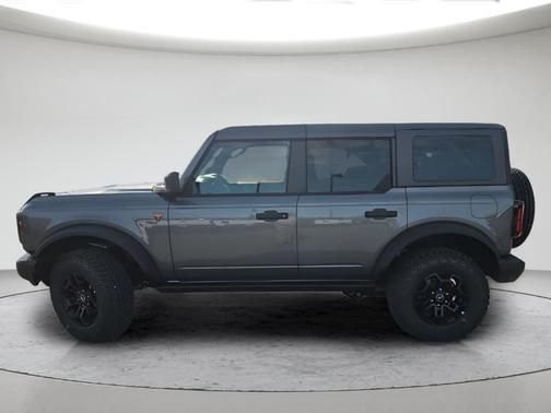 Gray 2026 Ford Bronco Badlands
