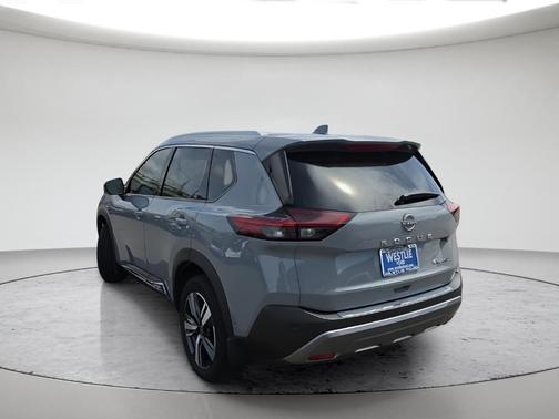 Boulder Gray Pearl 2023 Nissan Rogue SL