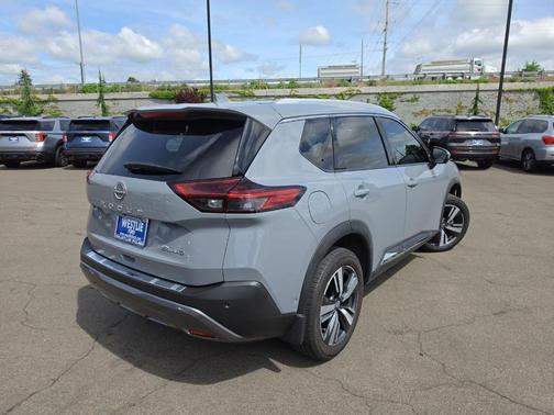 Boulder Gray Pearl 2023 Nissan Rogue SL