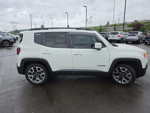 Alpine White 2018 Jeep Renegade Latitude