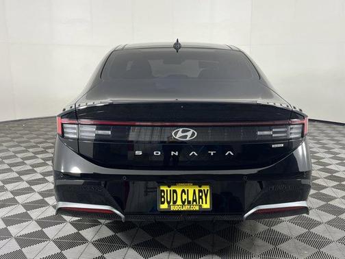 2024 Hyundai SONATA Hybrid Limited