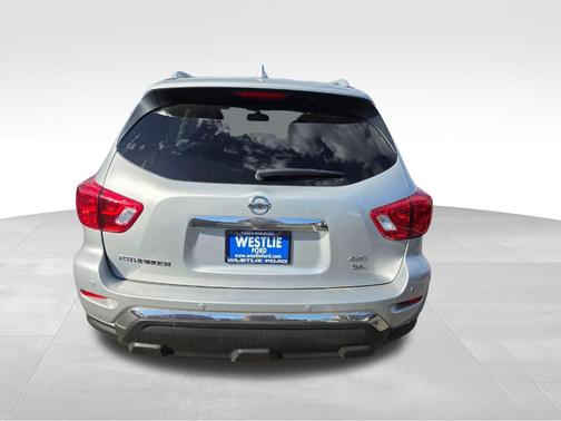 Brilliant Silver Metallic 2020 Nissan Pathfinder SL