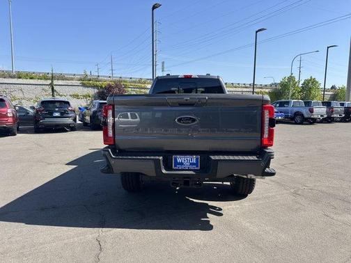 2025 Ford F-350 Lariat Super Duty