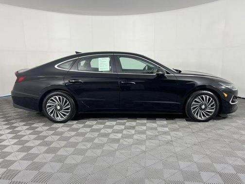 2023 Hyundai SONATA Hybrid Limited