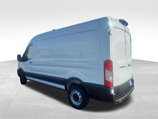 2026 Ford Transit-250 148 WB Medium Roof Cargo