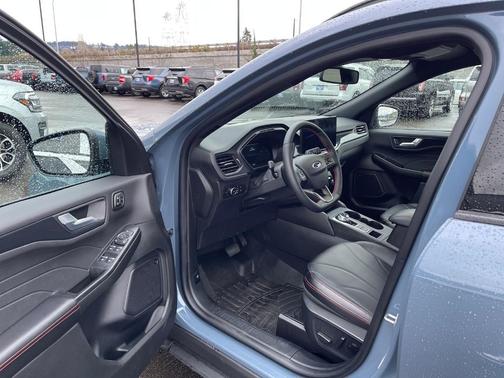 2025 Ford Escape ST-Line Elite