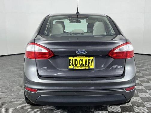 2016 Ford Fiesta SE