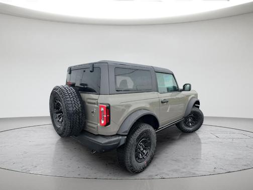 Gray 2026 Ford Bronco Badlands