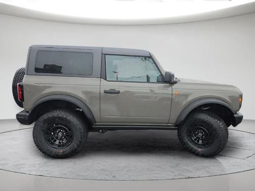 Gray 2026 Ford Bronco Badlands
