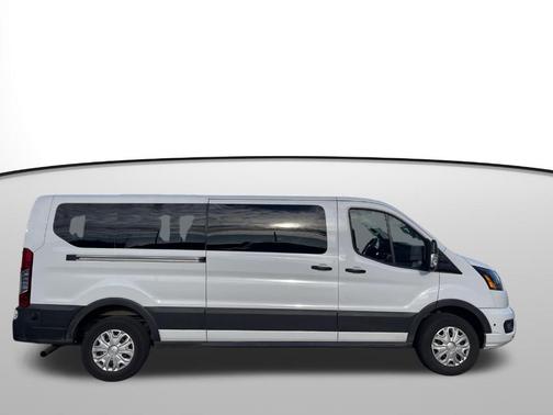 2026 Ford Transit-250 148 WB Medium Roof Cargo