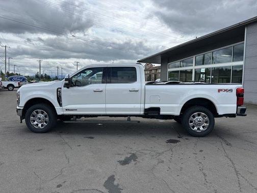 2025 Ford F-350 Lariat Super Duty