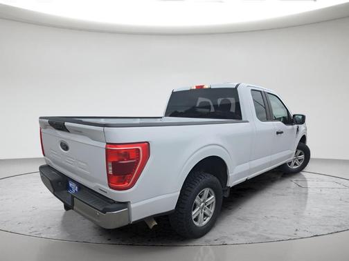 Oxford White 2022 Ford F-150 XLT