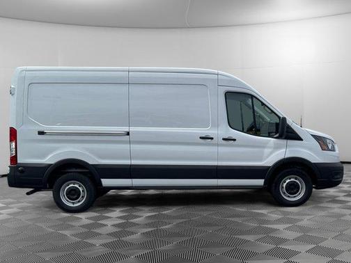 2025 Ford Transit-250 148 WB Medium Roof Cargo