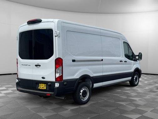 2025 Ford Transit-250 148 WB Medium Roof Cargo