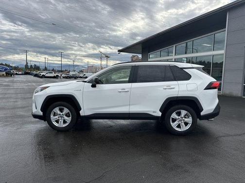 2020 Toyota RAV4 Hybrid LE
