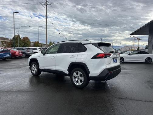 2020 Toyota RAV4 Hybrid LE