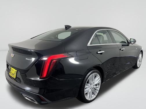 2022 Cadillac CT4 Premium Luxury