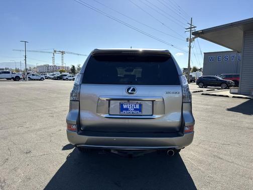 2022 Lexus GX 460 Base